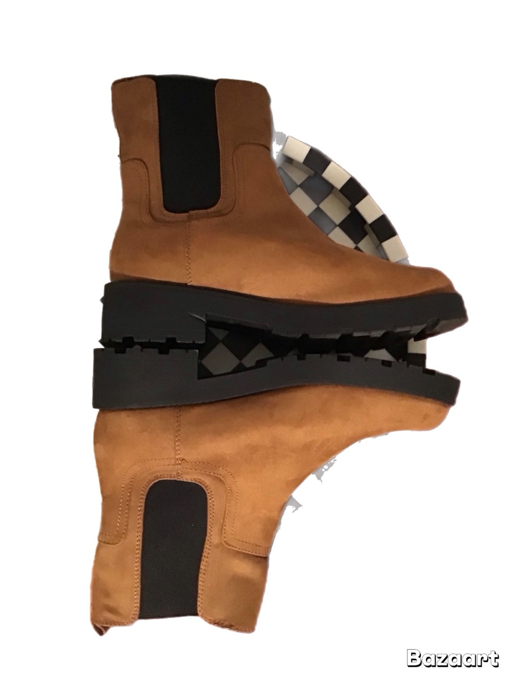 Old Navy Women’s Chelsea Boots in Tan with Black Elastic